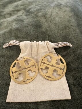 Tory Burch Brushed Gold Cutout Round Logo Earrings